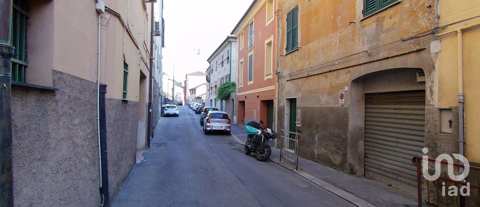 Appartamento 5 locali di 95 m² a Genova (16162)