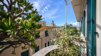 Appartamento 8 locali di 160 m² a Genova (16146)
