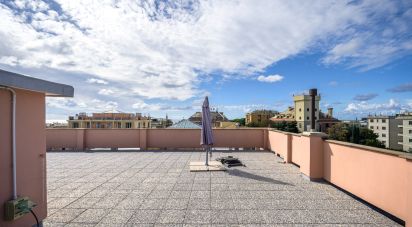Appartamento 8 locali di 160 m² a Genova (16146)