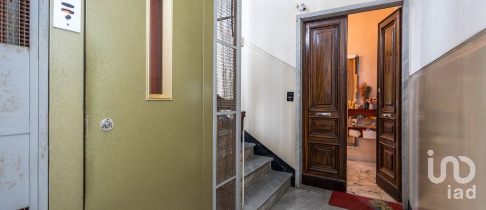 Appartamento 8 locali di 160 m² a Genova (16146)