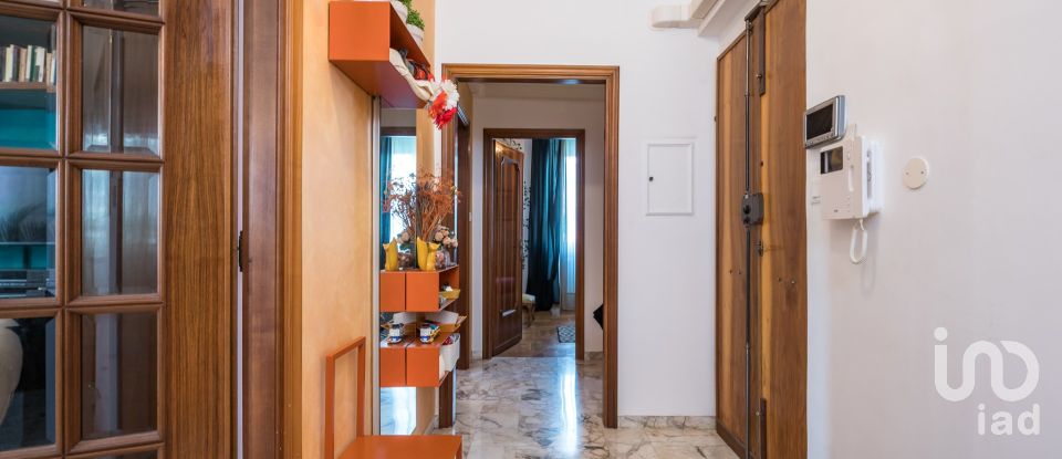 Appartamento 8 locali di 160 m² a Genova (16146)