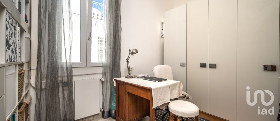 Appartamento 8 locali di 160 m² a Genova (16146)