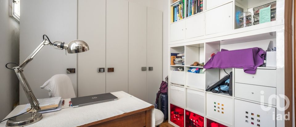 Appartamento 8 locali di 160 m² a Genova (16146)