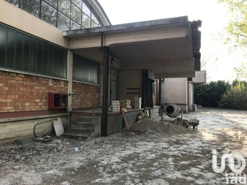 Capannone di 3.872 m² in Guidizzolo (46040)