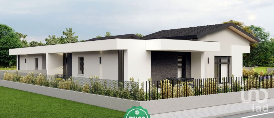 Villa Bifamiliare 5 locali di 140 m² in Castel Goffredo (46042)