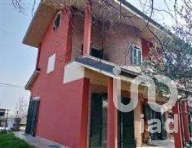 Casa indipendente / Villa 12 locali di 236 m² in Bricherasio (10060)