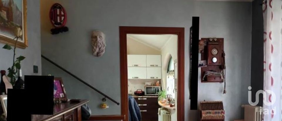 Casa indipendente / Villa 12 locali di 236 m² in Bricherasio (10060)