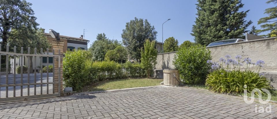 Apartment 7 rooms of 150 m² in Filottrano (60024)