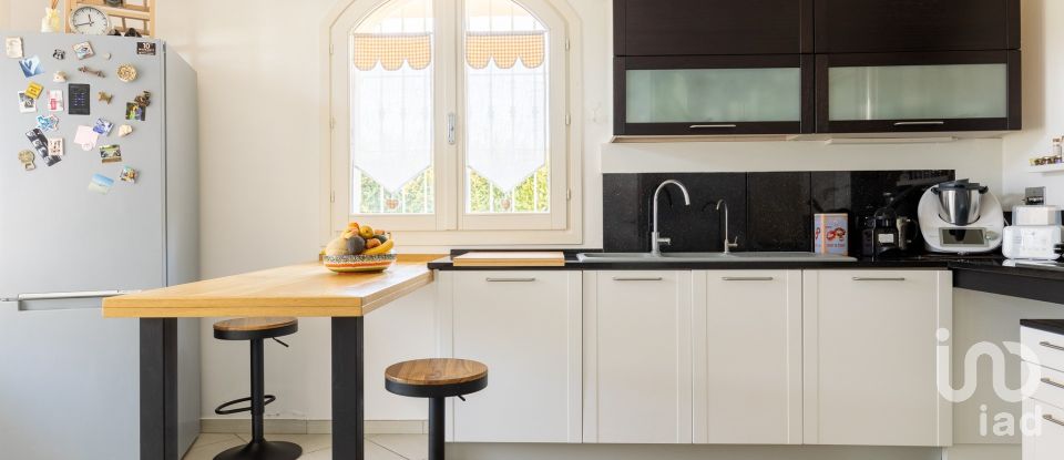 House 7 rooms of 150 m² in Altopascio (55011)