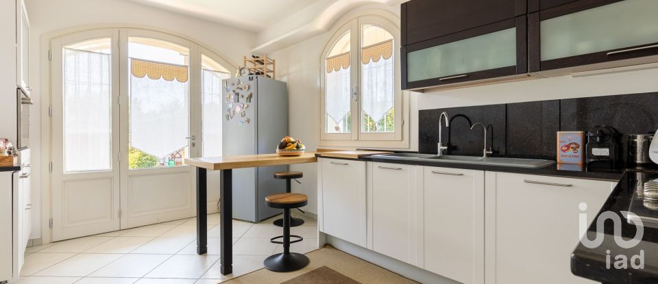 House 7 rooms of 150 m² in Altopascio (55011)