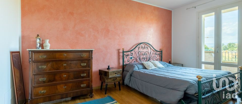 House 7 rooms of 150 m² in Altopascio (55011)