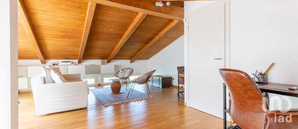 House 7 rooms of 150 m² in Altopascio (55011)