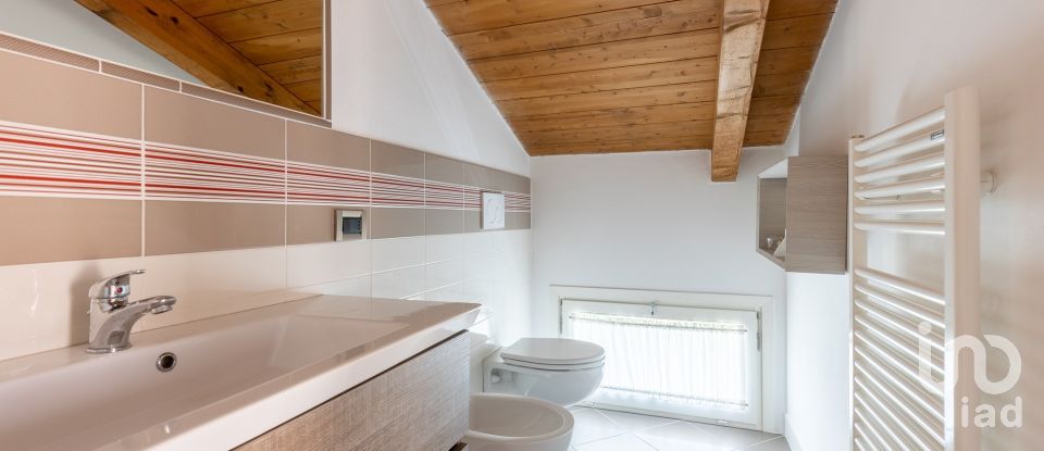 House 7 rooms of 150 m² in Altopascio (55011)