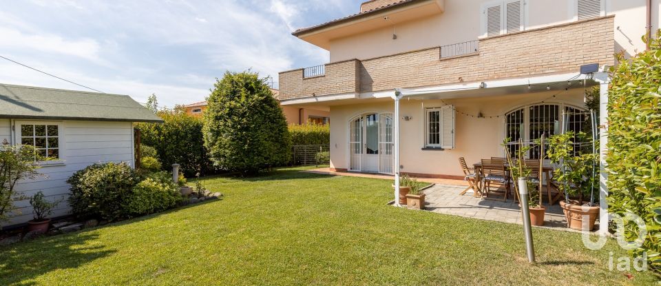 House 7 rooms of 150 m² in Altopascio (55011)