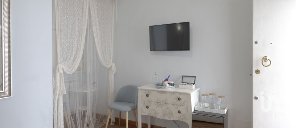 Apartment 9 rooms of 170 m² in Firenze (50123)