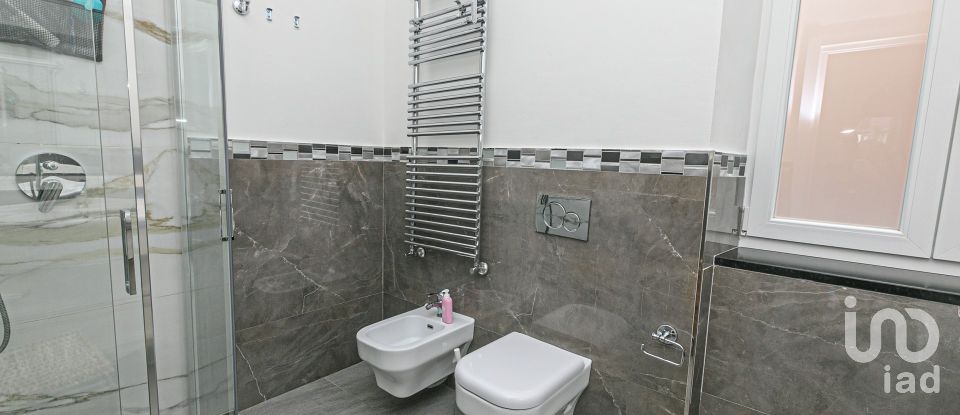 Appartamento 5 locali di 95 m² a Genova (16147)