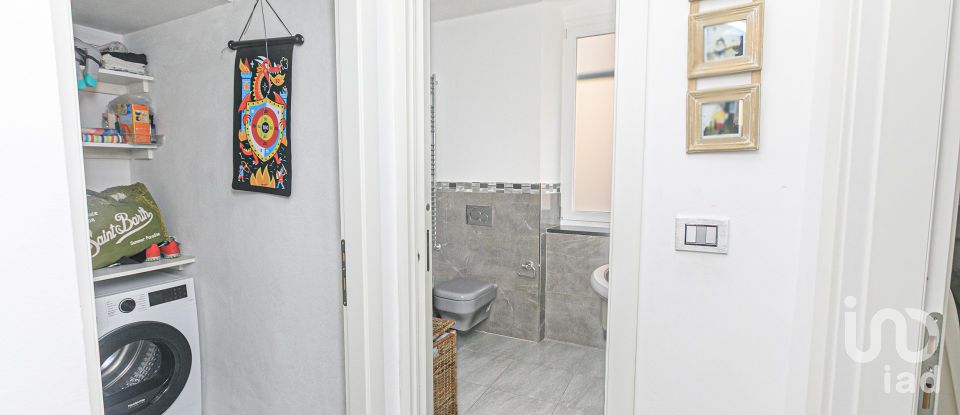 Appartamento 5 locali di 95 m² a Genova (16147)