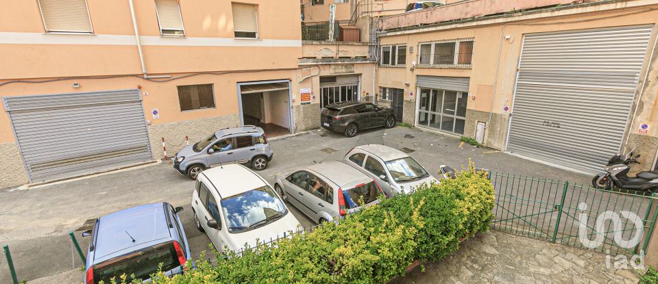 Appartamento 5 locali di 95 m² a Genova (16147)