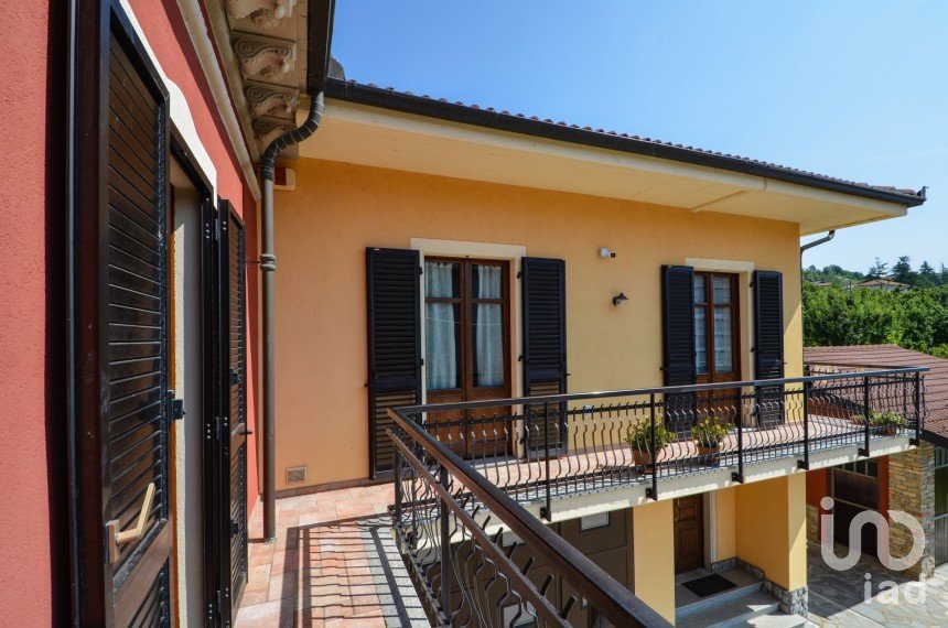 Apartment 0 rooms of 87 m² in Dogliani (12063)