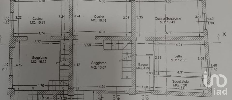 Mansion 11 rooms of 147 m² in Fabriano (60044)