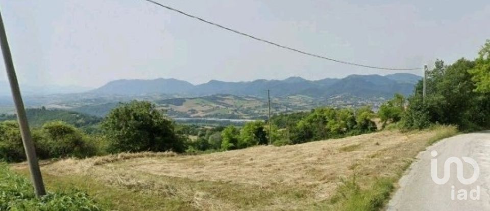 Mansion 11 rooms of 147 m² in Fabriano (60044)