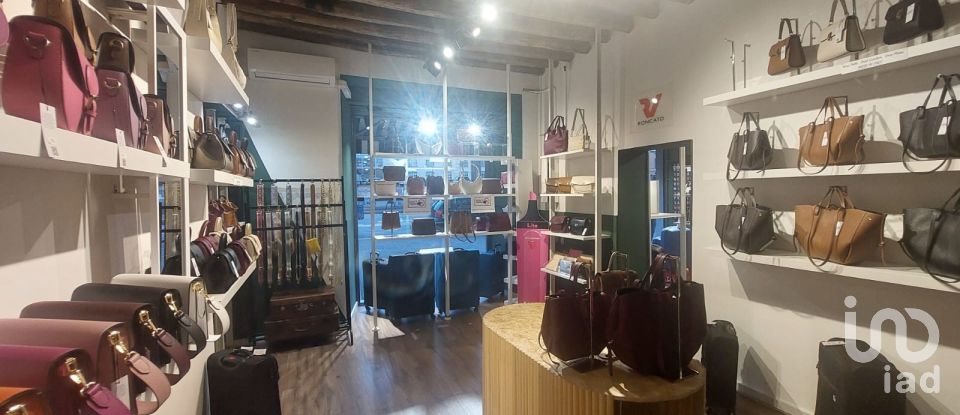 Negozio / locale commerciale di 30 m² in Genova (16126)