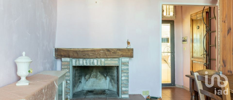 Bilocale di 35 m² a Peccioli (56037)