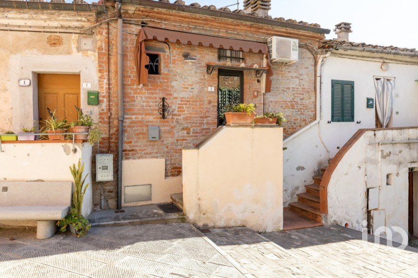 Bilocale di 35 m² a Peccioli (56037)