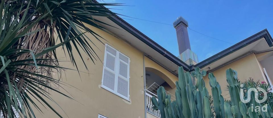 Quadrilocale di 109 m² a Cogoleto (16016)