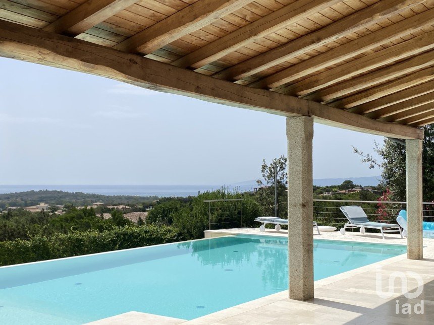 House 8 rooms of 180 m² in San Teodoro (07052)