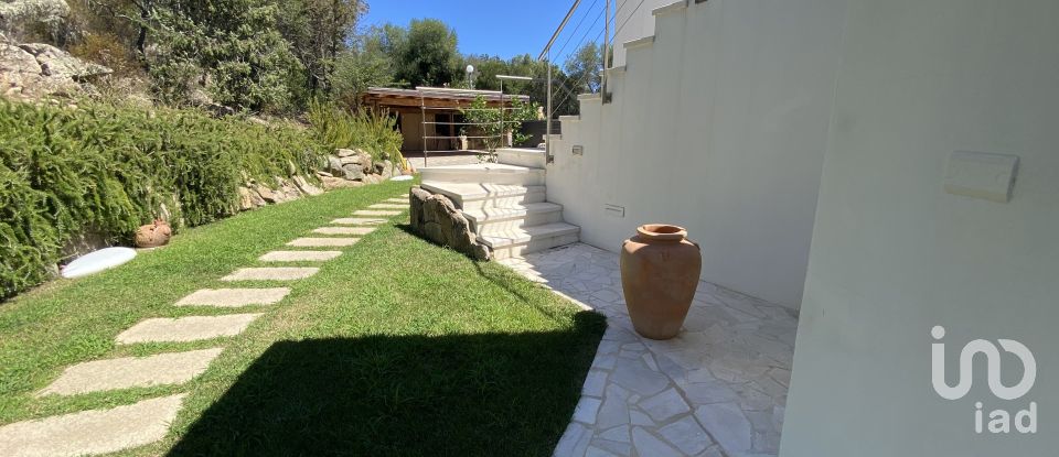 House 8 rooms of 180 m² in San Teodoro (07052)