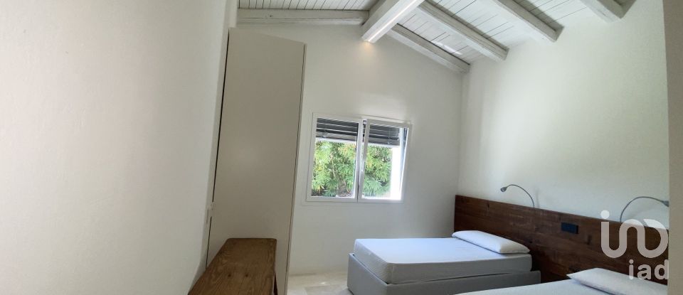 House 8 rooms of 180 m² in San Teodoro (07052)