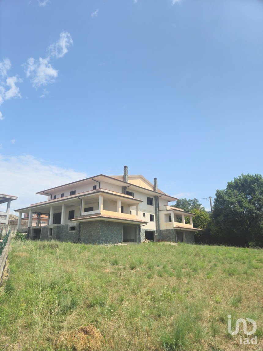 House boat 11 rooms of 700 m² in Marcellinara (88044)