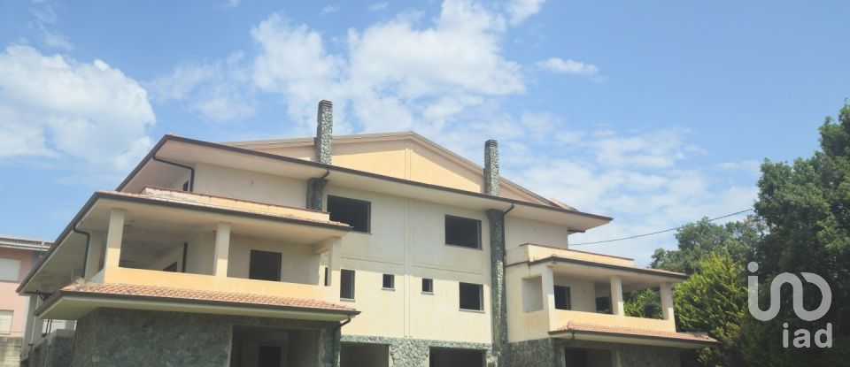 House boat 11 rooms of 700 m² in Marcellinara (88044)