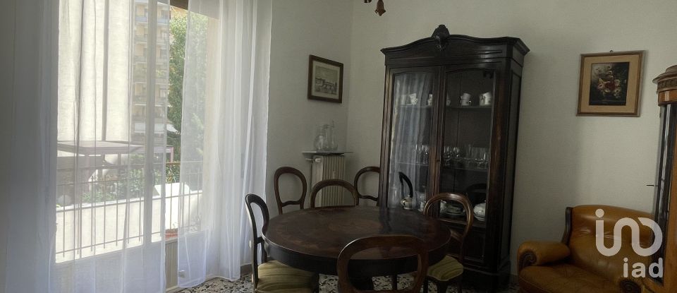 Apartment 5 rooms of 111 m² in Arezzo (52100)