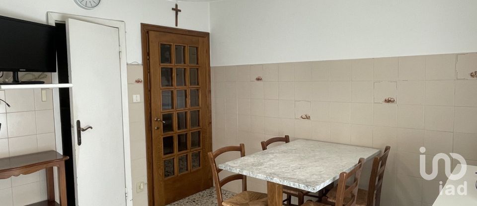 Apartment 5 rooms of 111 m² in Arezzo (52100)