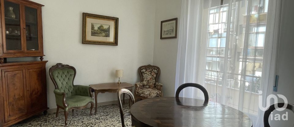 Apartment 5 rooms of 111 m² in Arezzo (52100)
