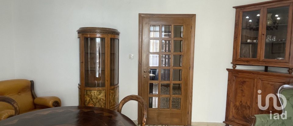 Apartment 5 rooms of 111 m² in Arezzo (52100)