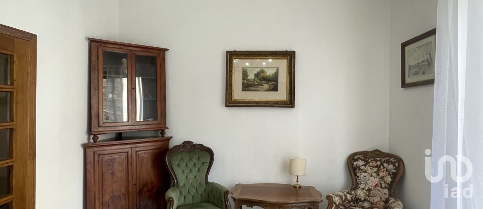 Apartment 5 rooms of 111 m² in Arezzo (52100)