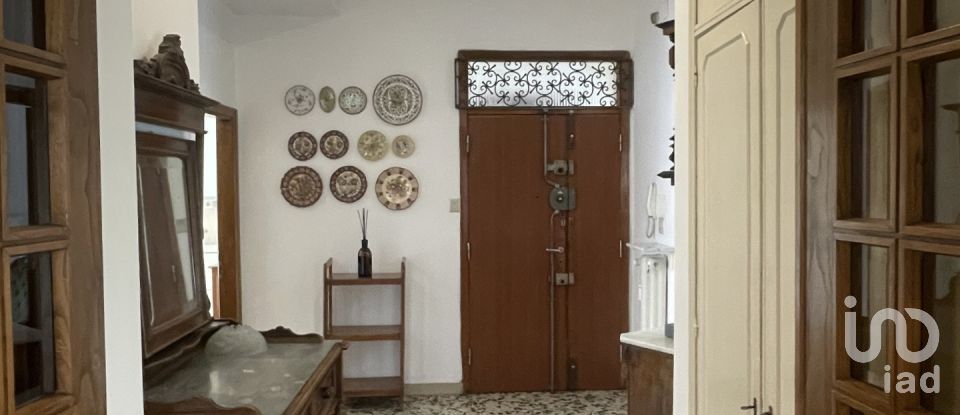 Apartment 5 rooms of 111 m² in Arezzo (52100)