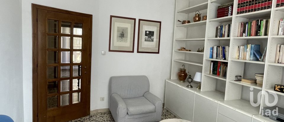 Apartment 5 rooms of 111 m² in Arezzo (52100)