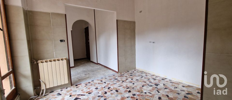 Four-room apartment of 68 m² in Genova (16133)