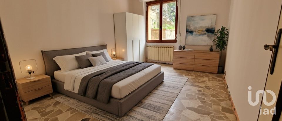 Four-room apartment of 68 m² in Genova (16133)