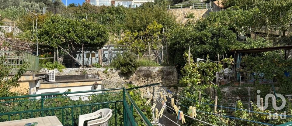 Casa indipendente / Villa 7 locali di 142 m² in Finale Ligure (17024)