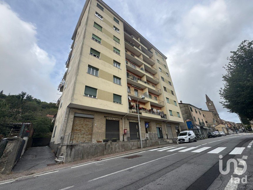 Four-room apartment of 91 m² in Altare (17041)