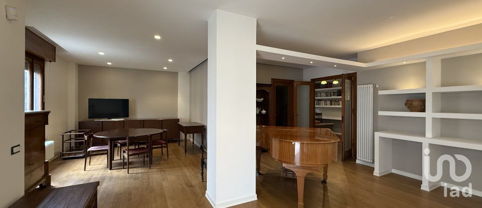 Four-room apartment of 170 m² in Palermo (90138)