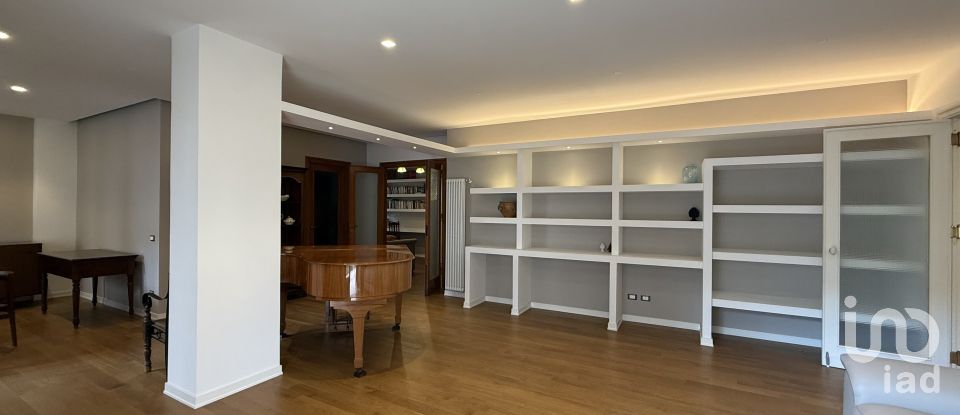 Four-room apartment of 170 m² in Palermo (90138)