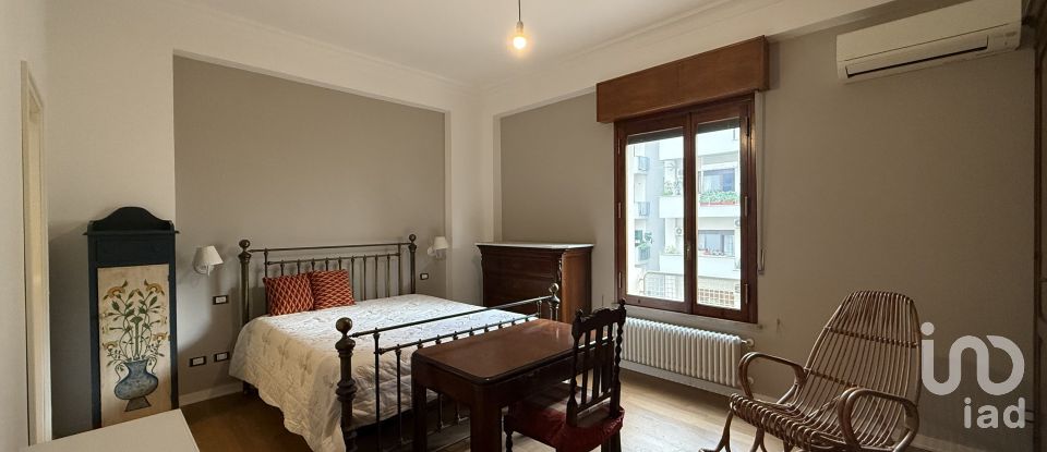 Four-room apartment of 170 m² in Palermo (90138)