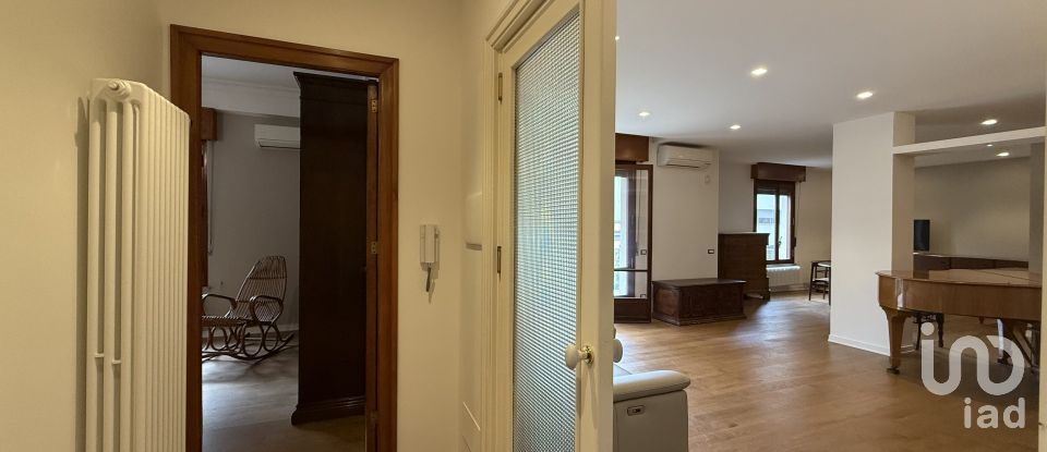 Four-room apartment of 170 m² in Palermo (90138)