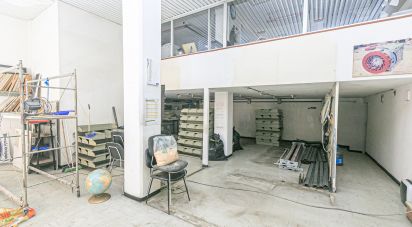 Negozio / locale commerciale di 170 m² in Genova (16149)